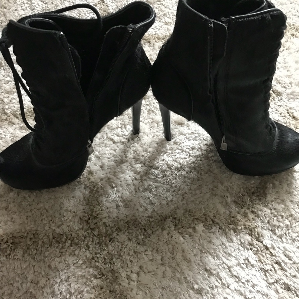Pour La Victoire Leandre Pony Hair Boots. Size 8.